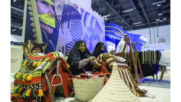 «أبوظبي للصيد والفروسية»: فعاليات تحتفي بالتراث الإماراتي الأصيل وتعزز الروح الثقافية المحلية
