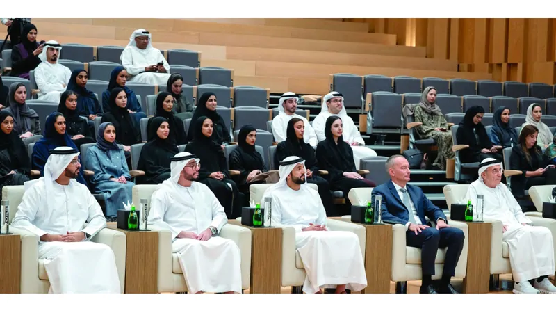 «أكاديمية أنور قرقاش تنطلق بدفعة جديدة من دبلوماسيي الغد»