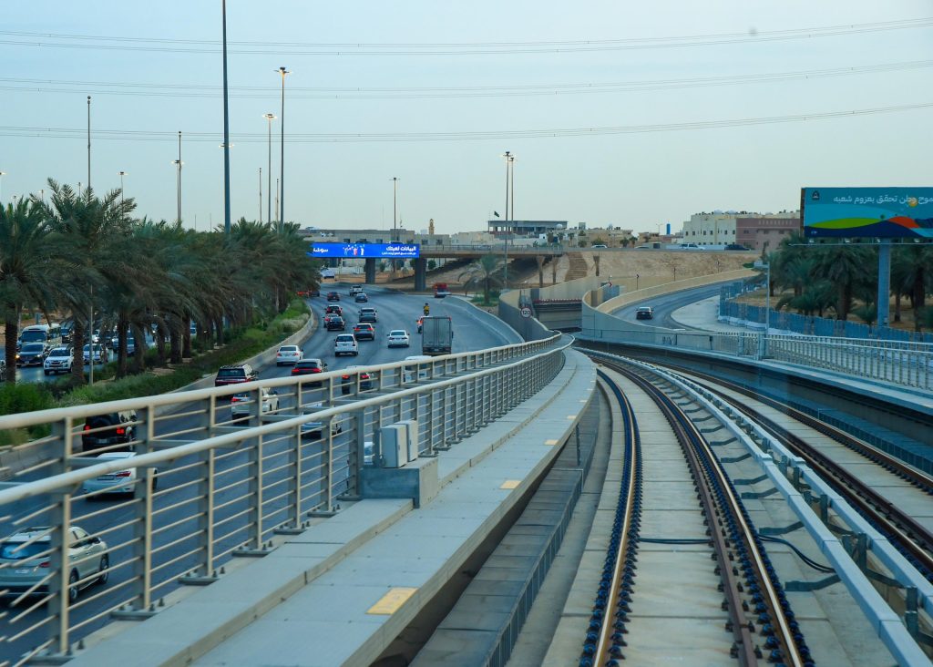 تغيير مواعيد عمل قطار الرياض: تحديثات جديدة تسهل رحلاتكم!