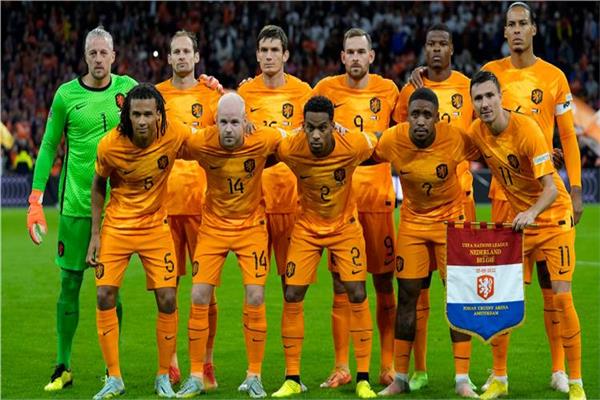 هولندا تعلن تشكيلتها الرسمية لمواجهة بولندا في تصفيات كأس العالم
