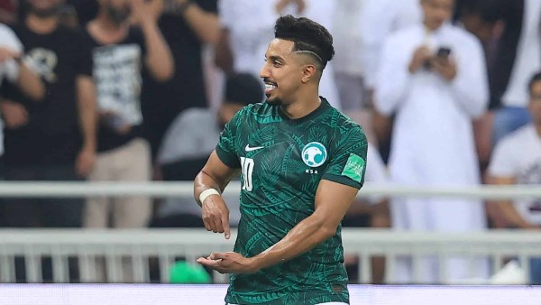 سالم الدوسري يغيب عن مواجهة السعودية مع مقدونيا بسبب الإصابة