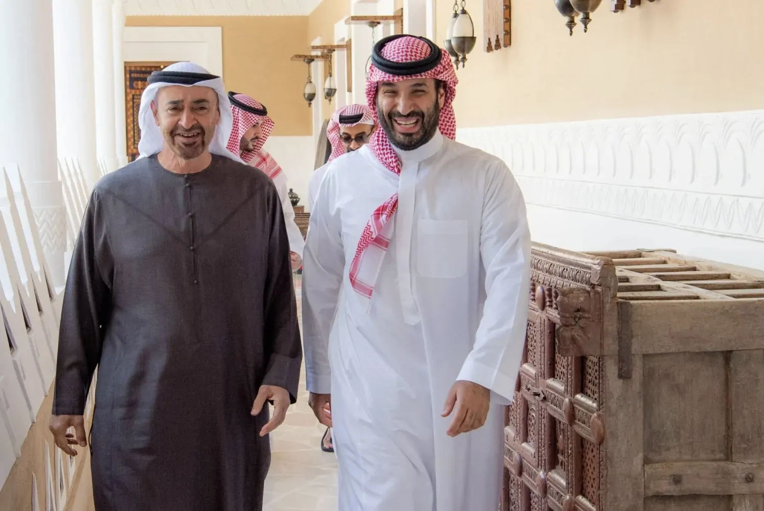 ولي العهد السعودي والرئيس الإماراتي يبحثان تطورات الأحداث الراهنة في فلسطين