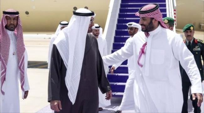 رئيس الإمارات وولي العهد السعودي يبحثان آخر التطورات الإقليمية الهامة