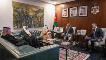 حسان يرحب برئيس اتحاد الغرف التجارية السعودية قبيل انطلاق ملتقى الأعمال