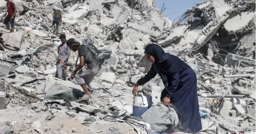 أمريكا والأمم المتحدة تتفاوضان حول خطة إعادة إعمار غزة: رفض التهجير ونزع سلاح حماس في صميم النقاشات