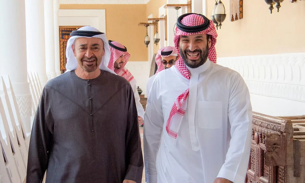 ولي العهد السعودي والرئيس الإماراتي يناقشان تطورات الأوضاع الإقليمية ومستجدات فلسطين