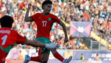 “الشباب المغربي مولّعها” مباراة المغرب وفرنسا في نصف نهائي كأس العالم للشباب 2025 والقنوات الناقلة