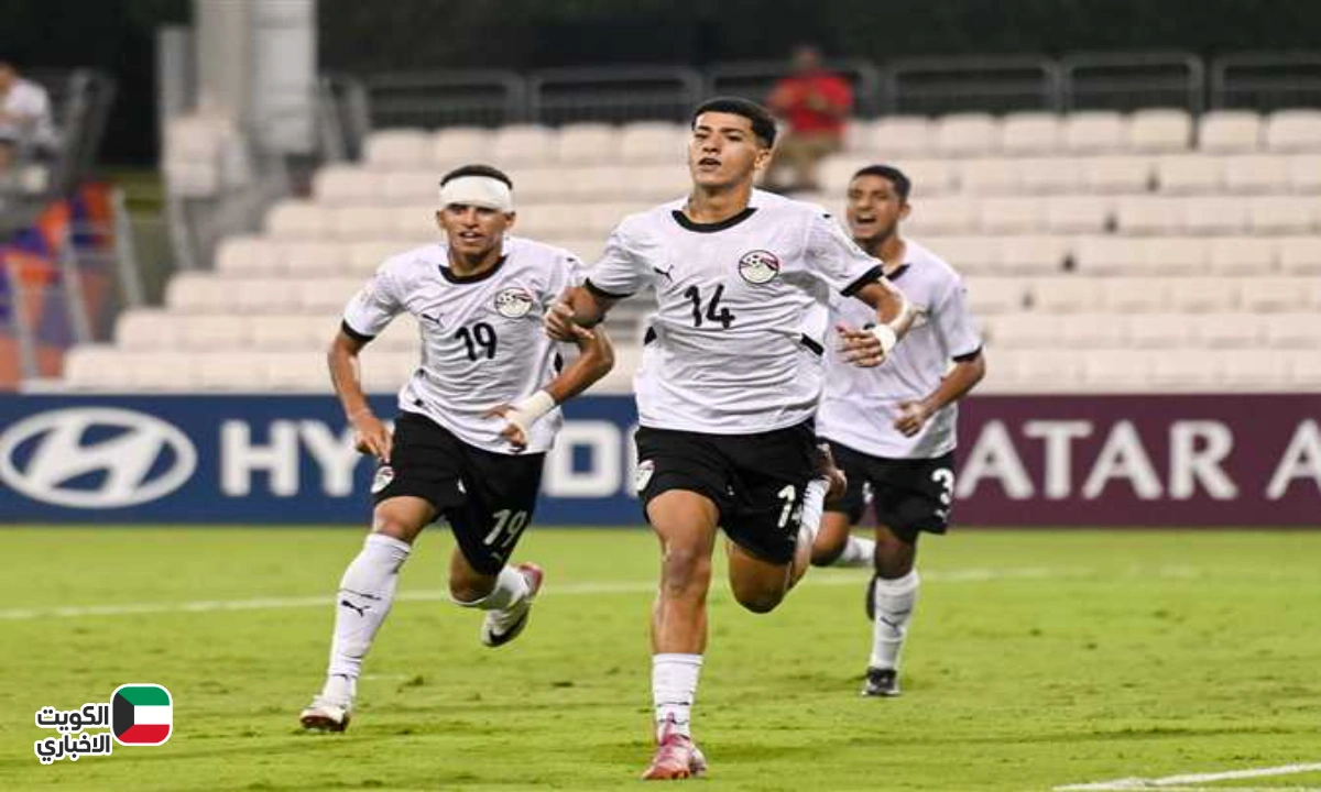 الفراعنة الصغار في معركة الحسم ضد إنجلترا.. القنوات الناقلة وموعد اللحظة المصيرية لمصر